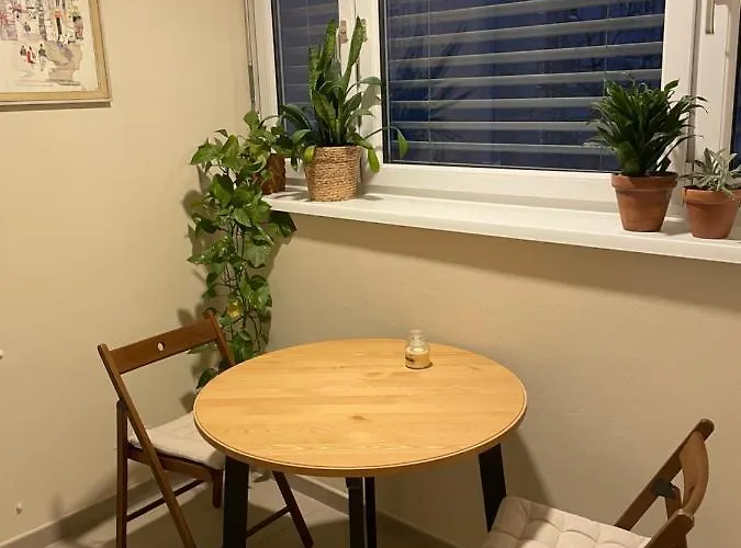 Marlon And Mia - 2 Min Walk To Center